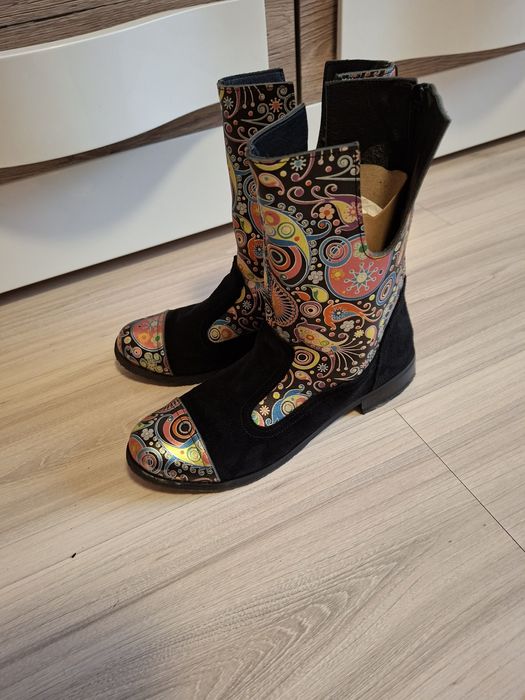 Vand cizme din piele intoarsa nr:34.