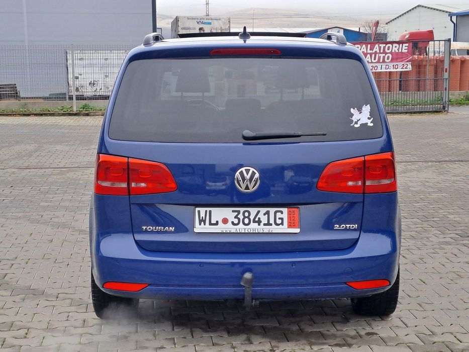 VOLKSWAGEN Touran 2011 — imagine 4