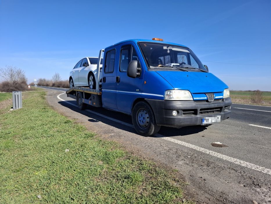 Tractări auto non-stop.