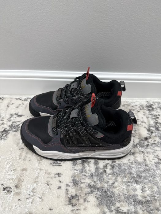 Продается обувь для мальчиков, оригинал. Размер 34