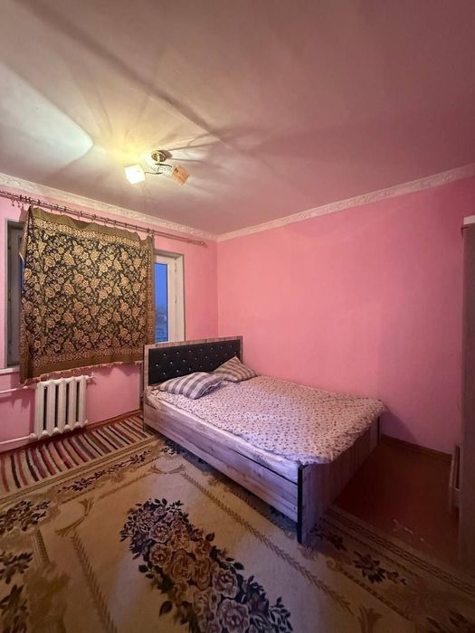 Сдаётся 2 комнатная квартира в Алмалыке.