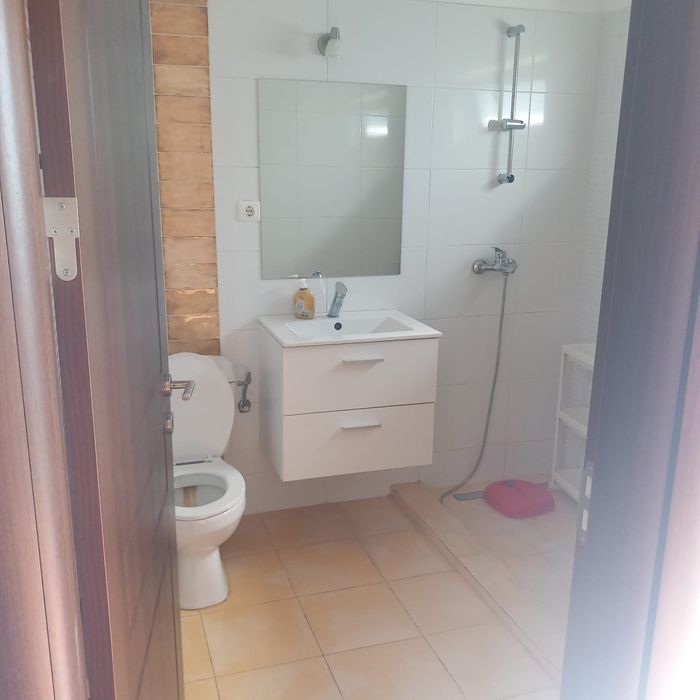 Vila de închiriat în Chiajna!!