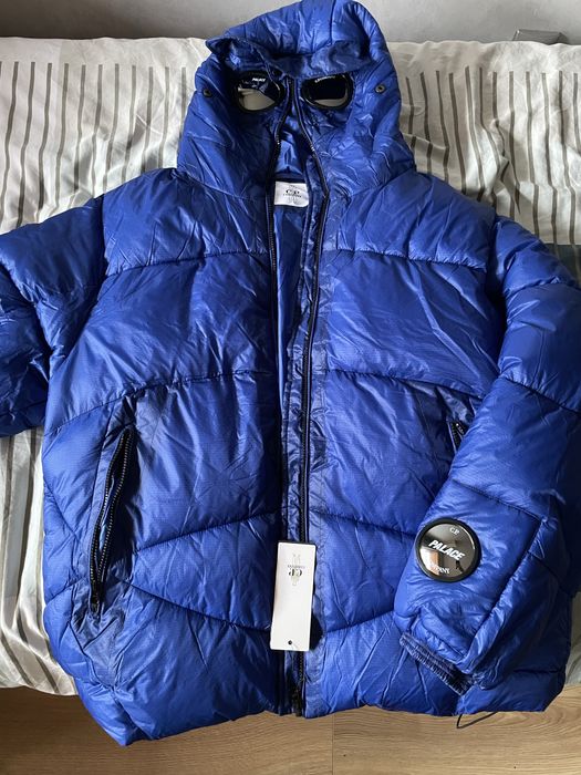 Яке CP company x Palace