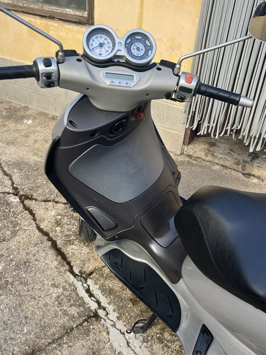 Piaggio Beverly 200
