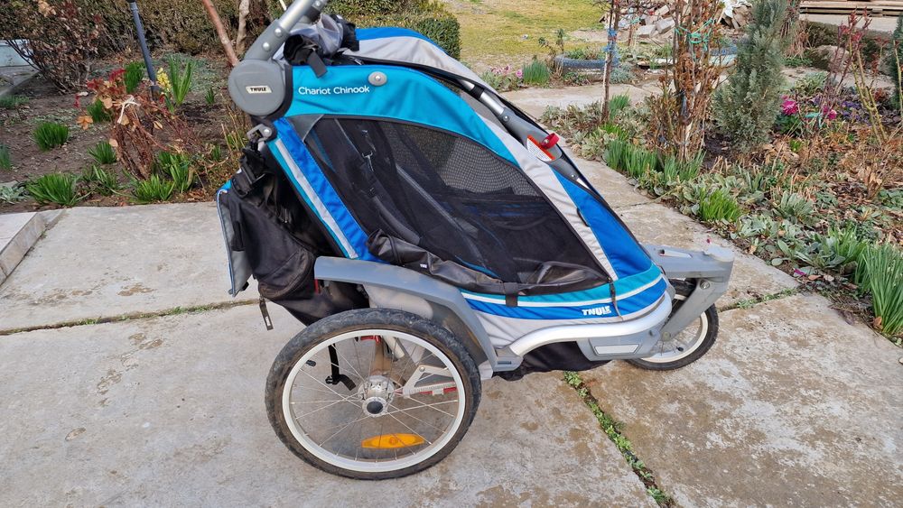 Carut remorca bicicleta alergare THULE