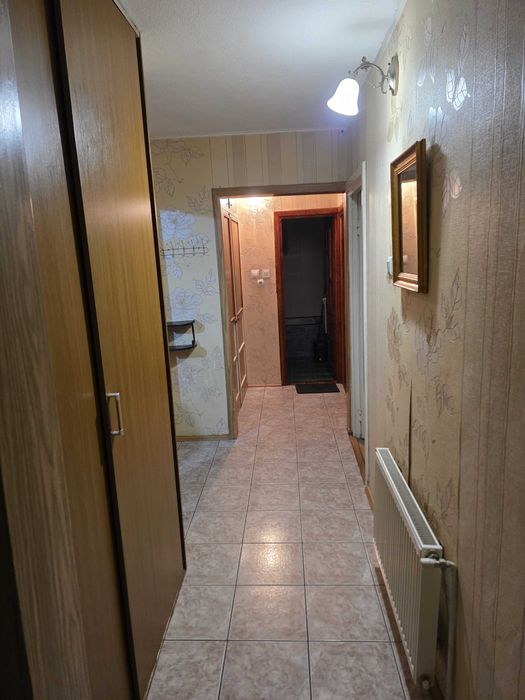 Închiriez apartament spațios