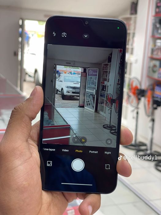 Редми телефоны сатылады