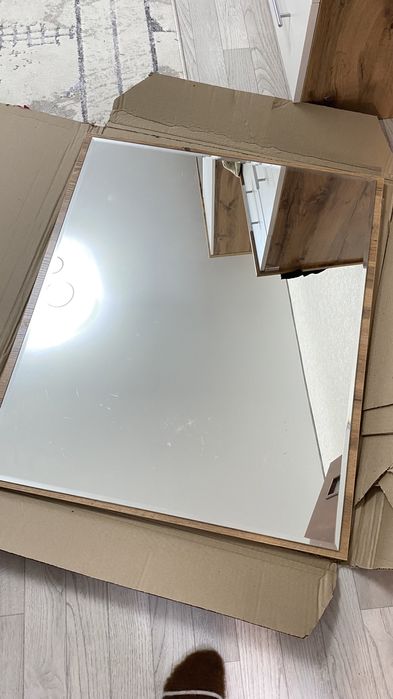 Продам зеркало новое в коробке
