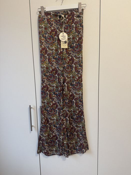 Pantaloni lungi inflorati lejeri evazati BSB marimea XS