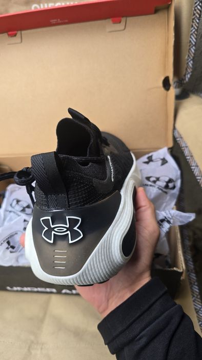 Маратонки Under Armour - нови