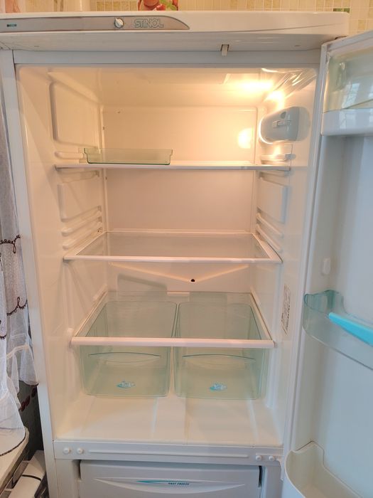 Холодильник Stinol RF305A