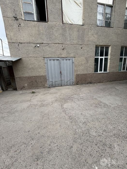 Склад арендага Сагбон, Жомий