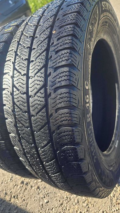 215/65 R16C • Iarna • Semperit Van Grip 3 109/107R | 2 buc | Pret/buc