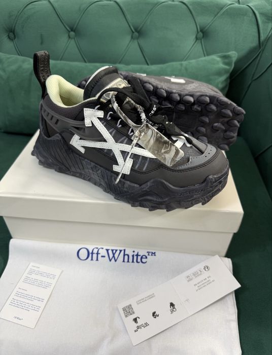Adidasi off white odsy-1000