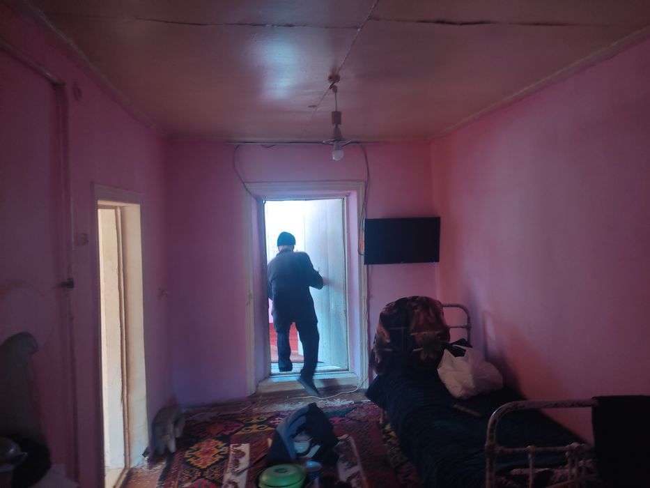 Ховли уй сотилади 5 хона