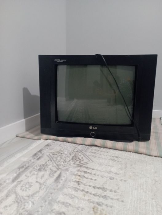 Продается телевизор LG