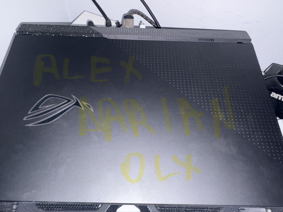 [REZERVAT] laptop asus rog strix g713rc