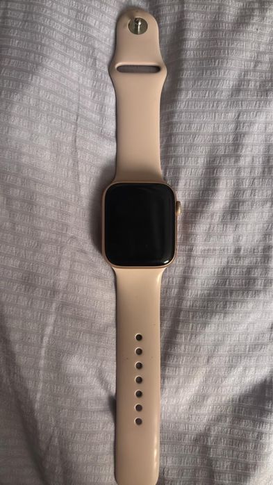 Apple Watch 4 серия Розовый
