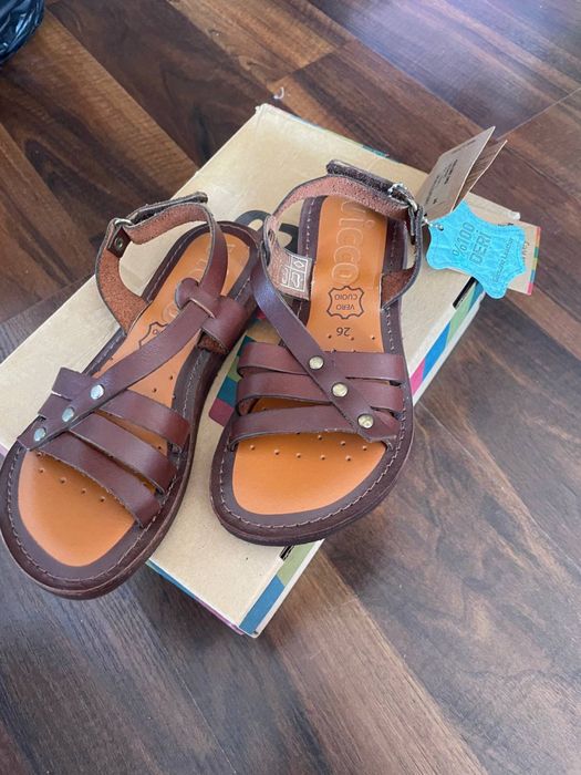 Босоножки сандали
