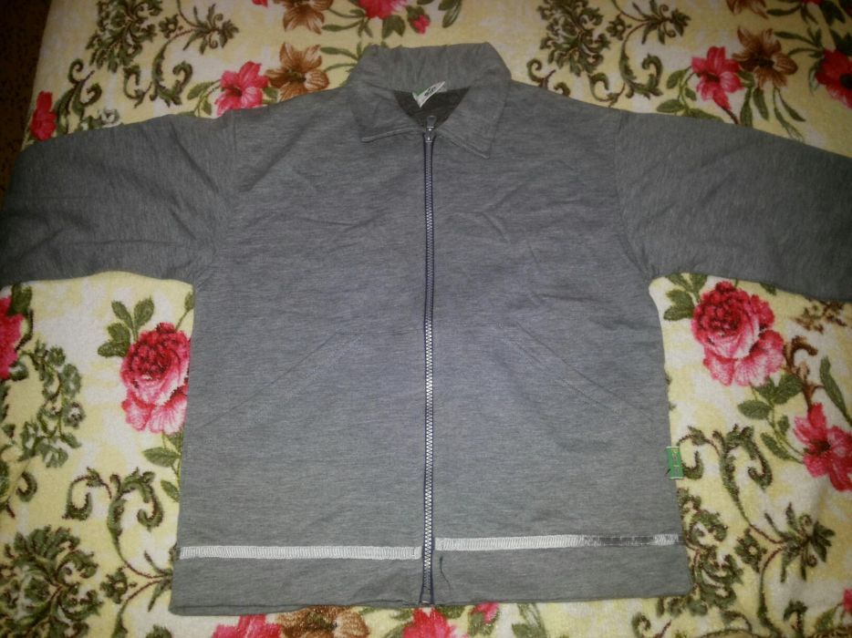 Кофта для мальчика 2-4 класс новая