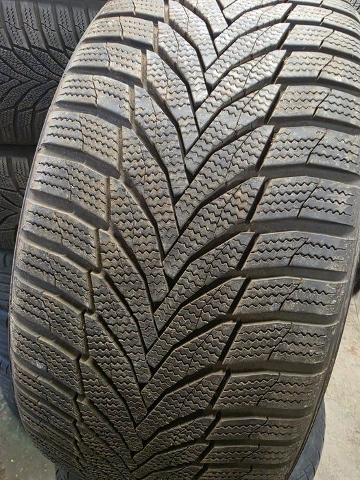 4 бр зични 245/40/19 Nexen