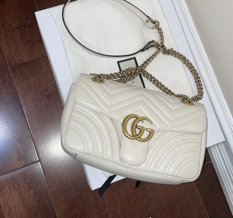 Дамска чанта Gucci GG Marmont Small Matelassé в Бял цвят