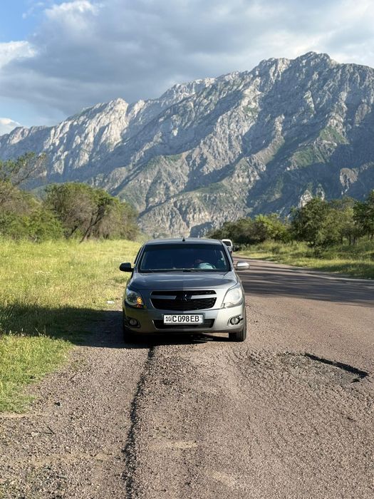 Chevrolet Cobalt sotiladi