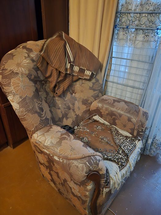 Отдам даром мебель