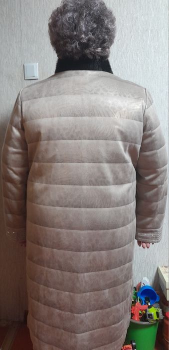 Продам пальто новое