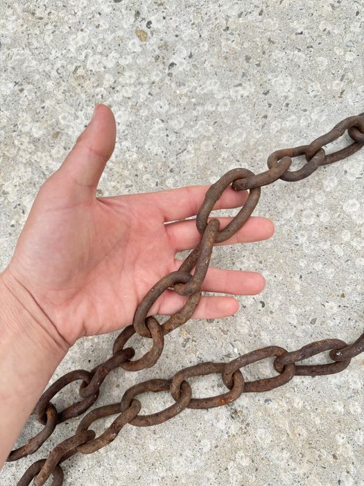 Bila prizonier din fier cu lant - obiect vechi