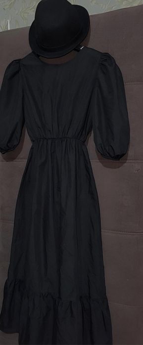 Чёрное летнее платье