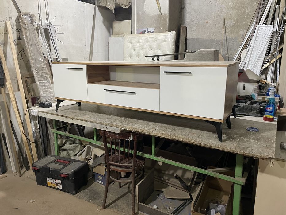 Продам тумбу под ТВ