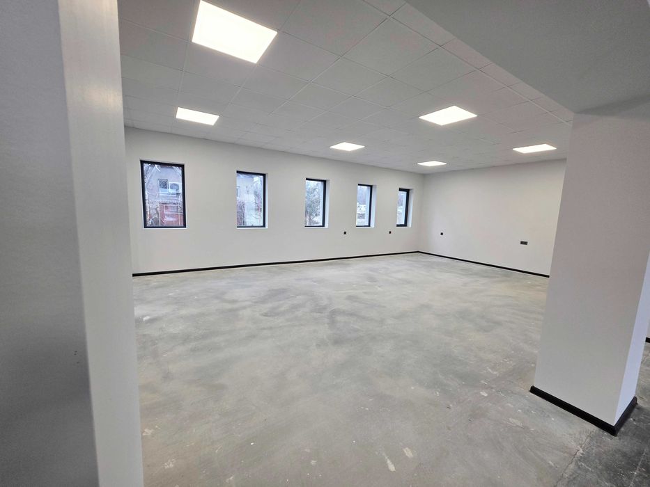 Продавам Производствена сграда в парцел два декара от Собственик