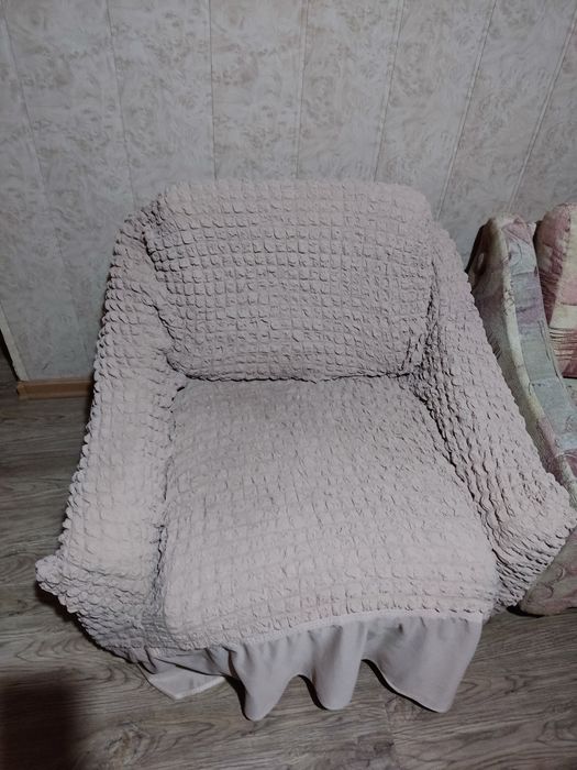 Продам два  кресла