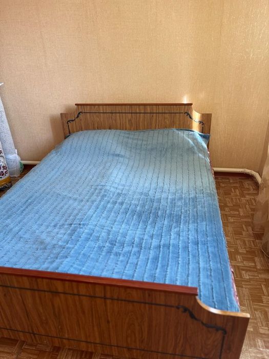 Спальный кровать