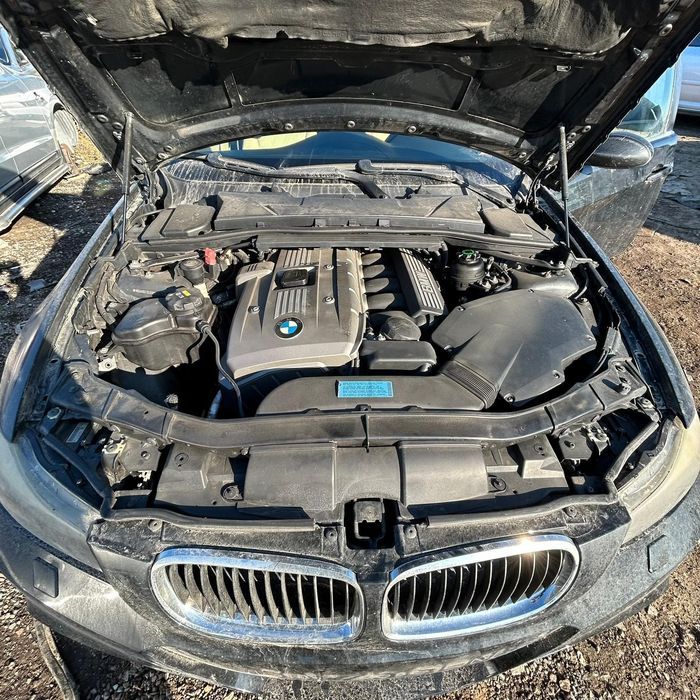 Dezmembrari BMW 3 (E90, E91, E93, E92) (2005-2013) 330 i Benzina