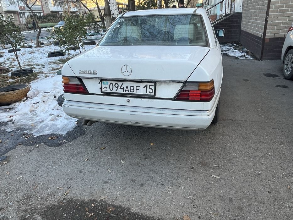 Продам Mercedes-Benz E 260
