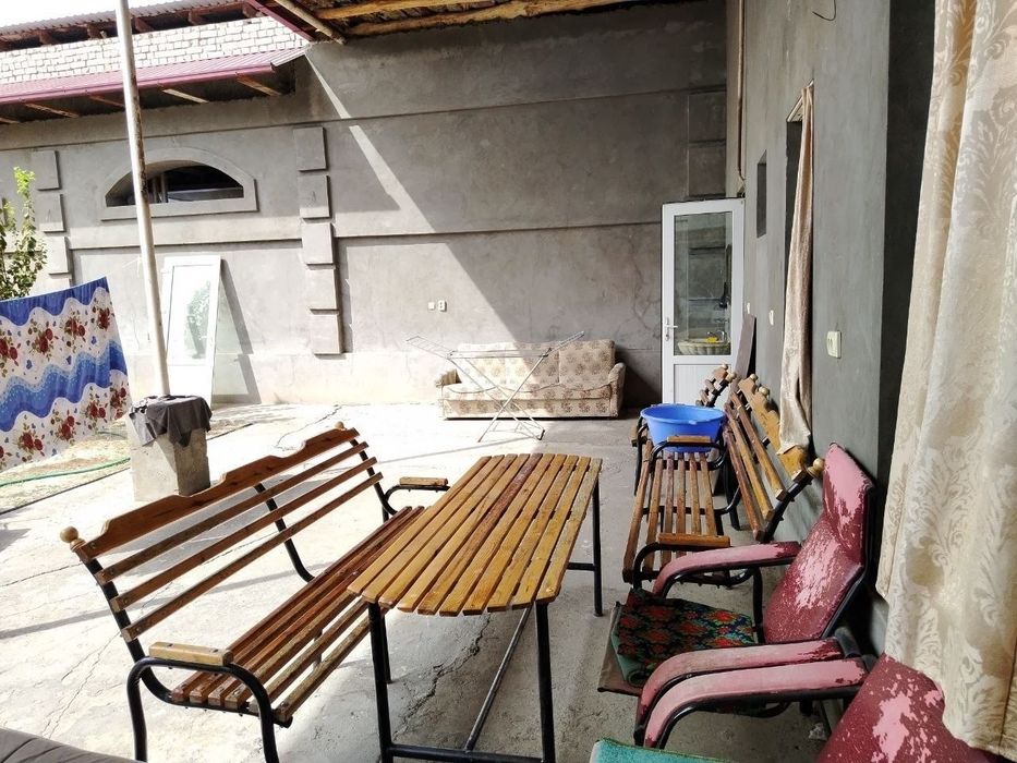 Kvartira qzlaga talaba