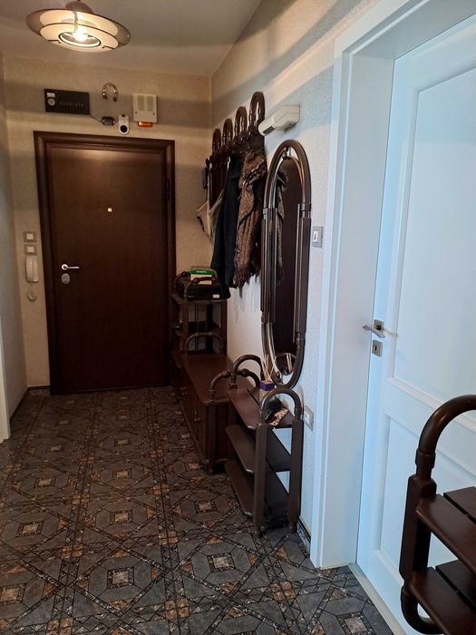 Продава се апартамент, 120 кв.м с три спални