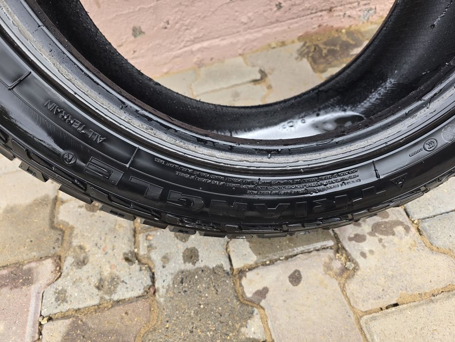 Продам шины на 20