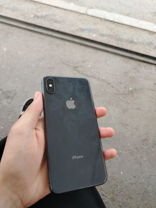 Телефон IPhone Xs MAX