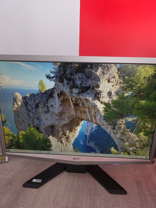 Бюджетен компютър с монитор