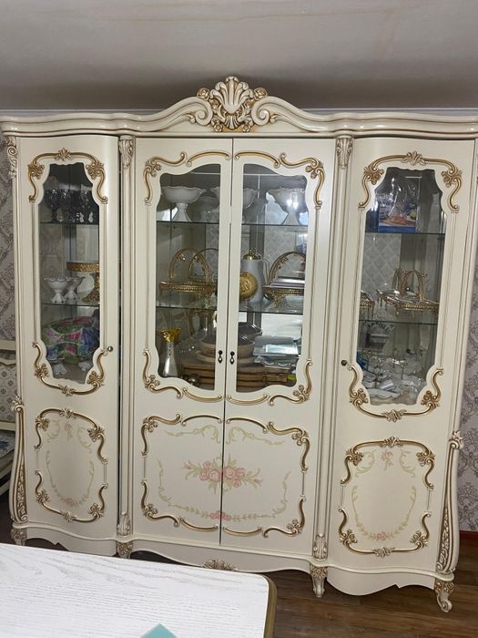 Сервант сатылады