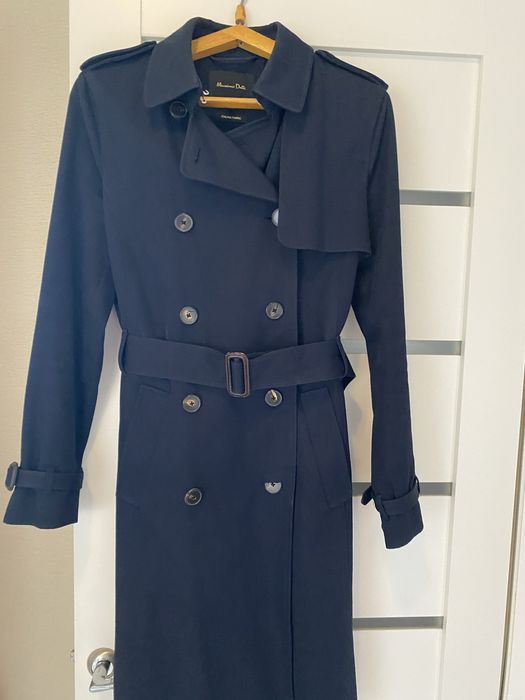 Тренч Massimo Dutti.