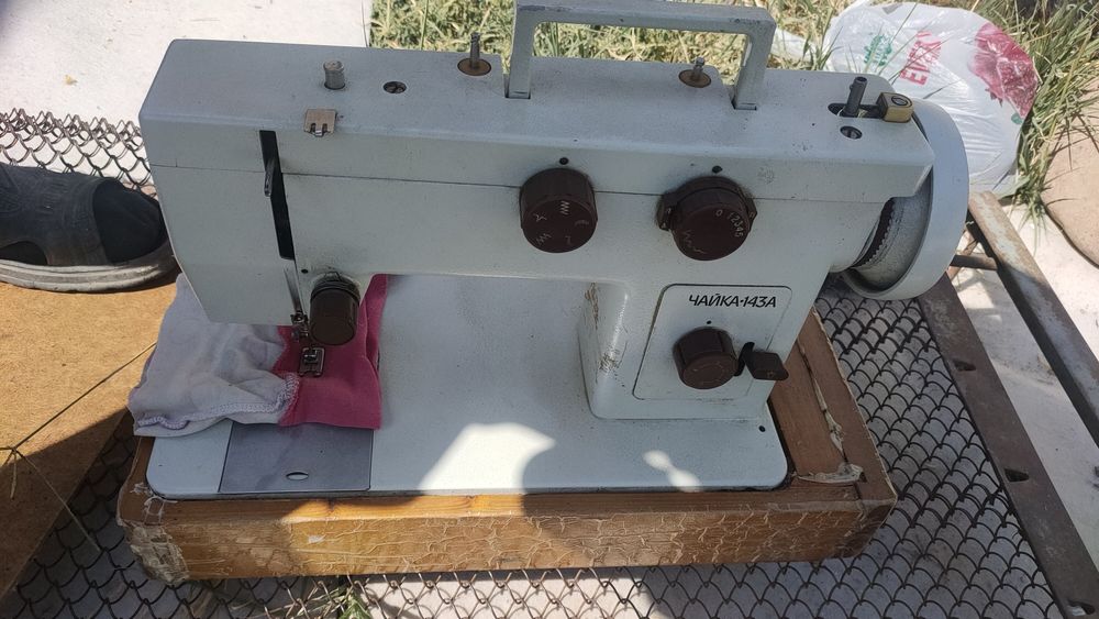 Швейная машина бу