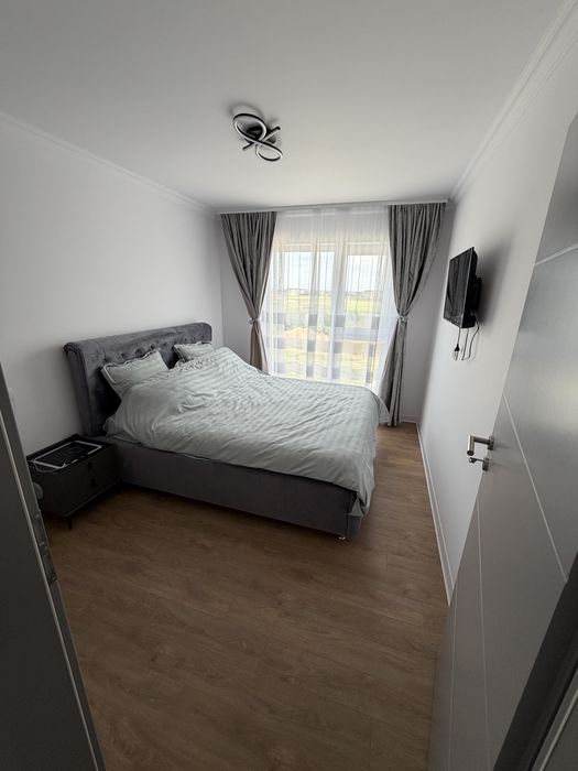 Se inchiriaza apartament cu 2 camere decomandat