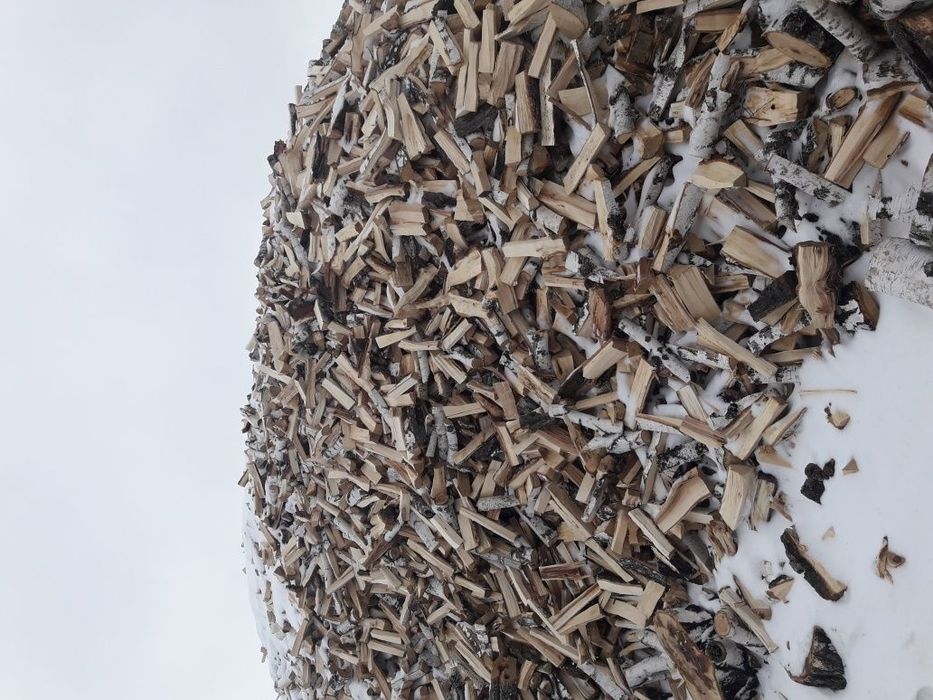 Дрова колотые, швырок, горбыль, опилки.