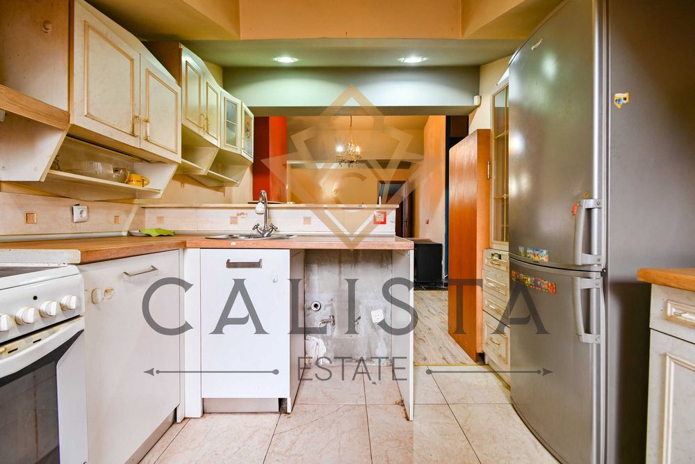 Продава се Двустаен апартамент в София, Център - 55 кв.м за 2273 €/кв.м - Снимка #3