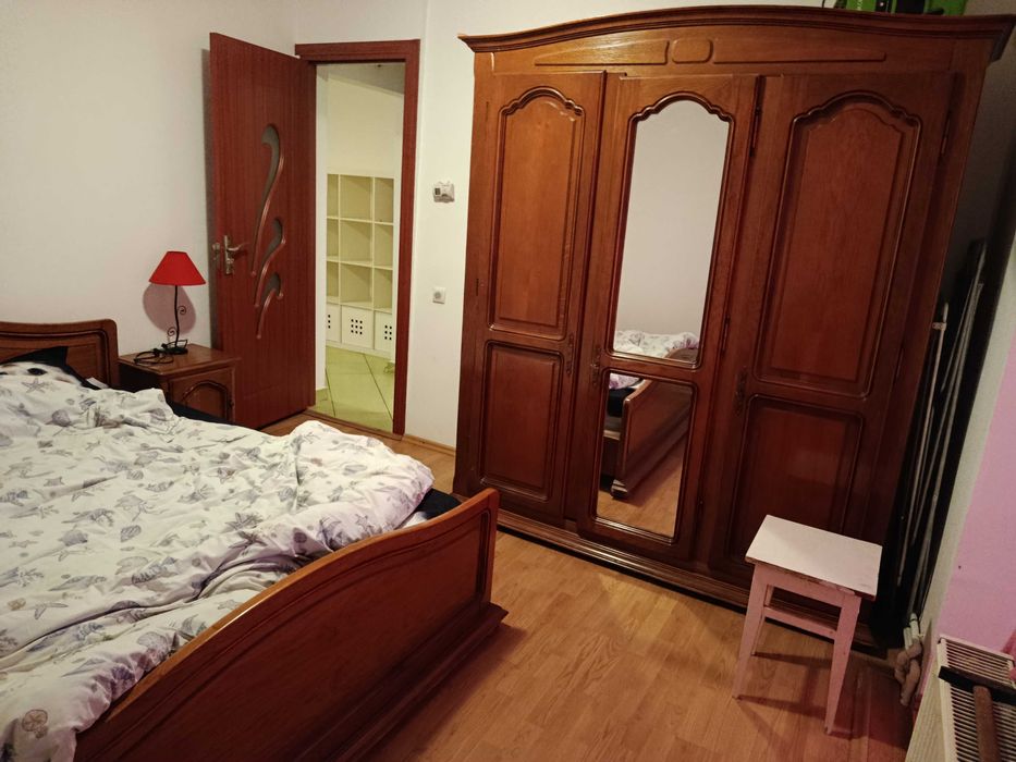 Vând mobila de apartament