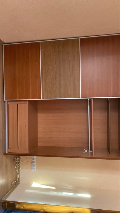 Продам спальный шкаф